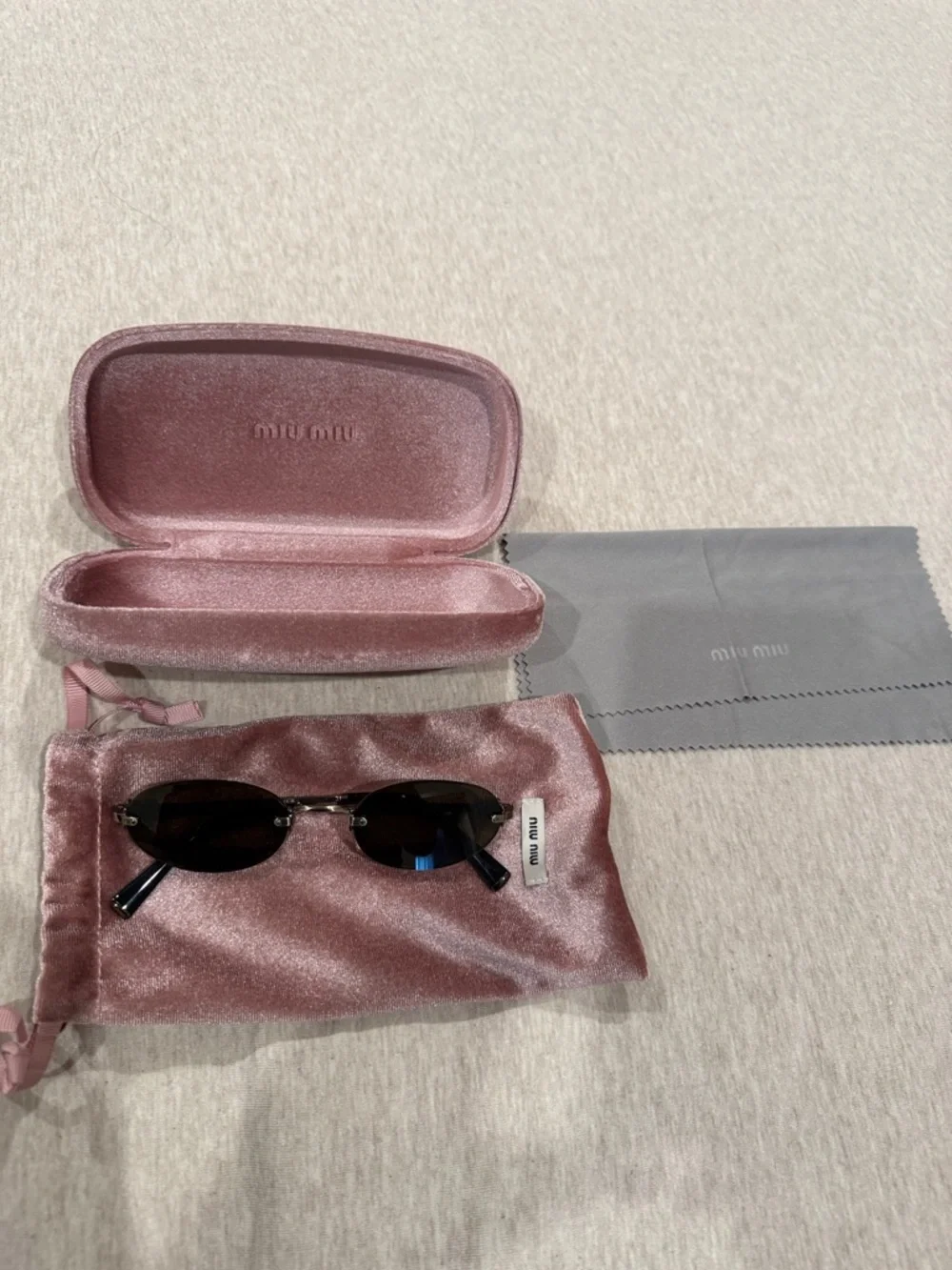 Miu Miu Logo sunglasses